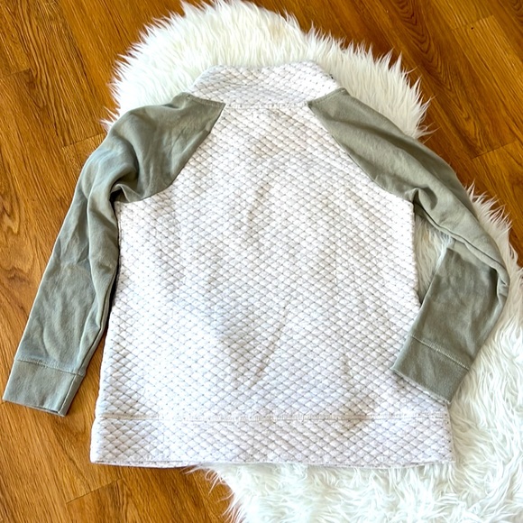 Maurices sweater - Picture 3 of 3